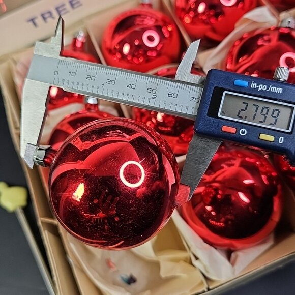 Vintage Poland Christmas Ornaments Baubles Set Of 12 RED Shiny Glass - Picture 13 of 16